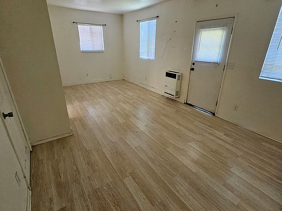 4th image of 4270 Center Ave #4270