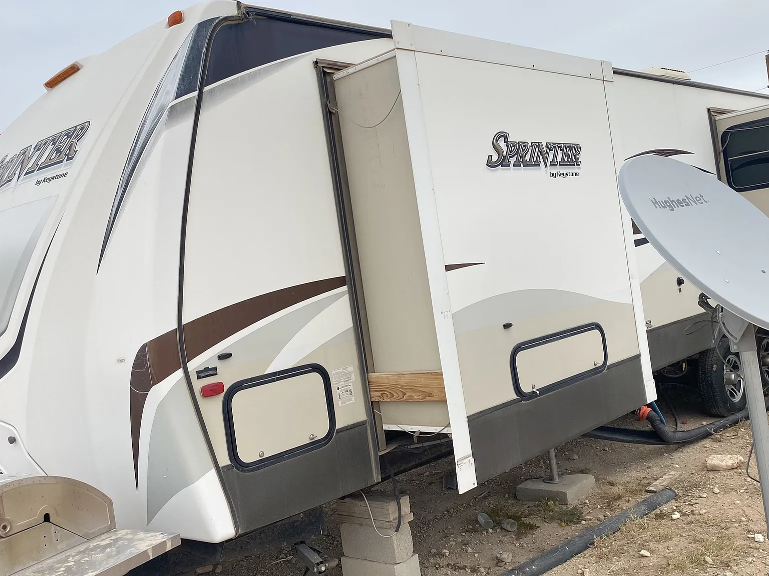 Royal RV Park Wink 907 North Roy Orbinson Drive - WD1 2014 Sprinter — Photo 1