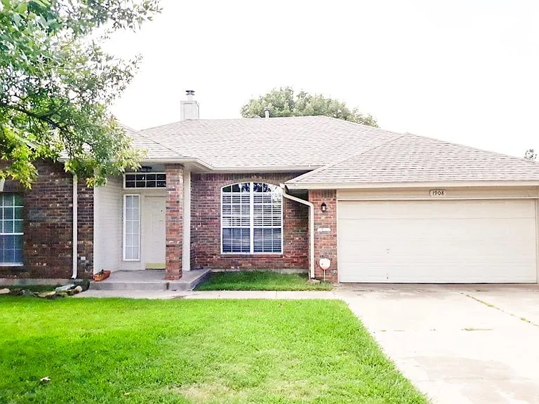 1908 Ironhorse Cir — Photo 10
