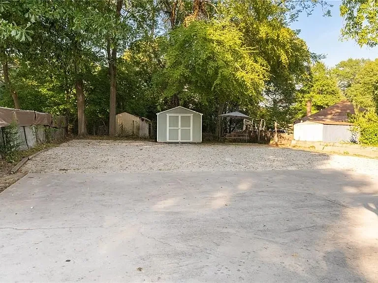 1643 Ralph David Abernathy Blvd SW #B — Photo 21