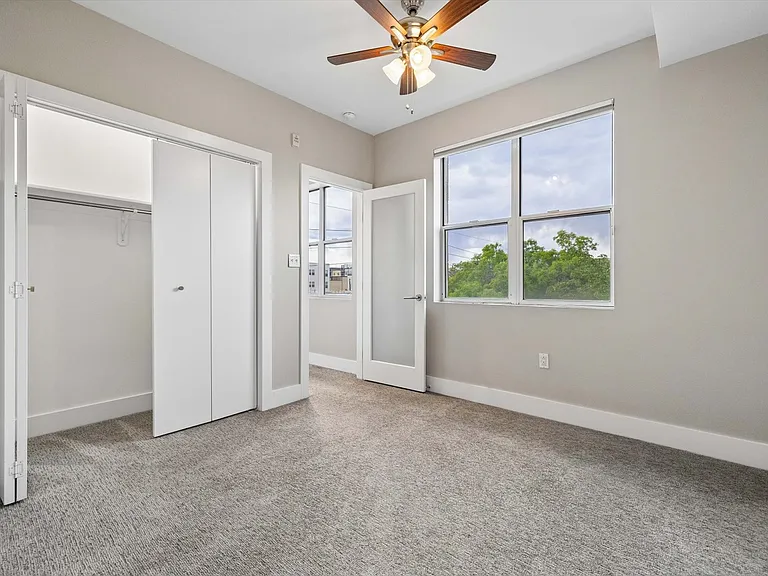 2400 Champa St #5 — Photo 18