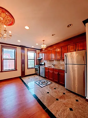 Rented by Compass | media 23