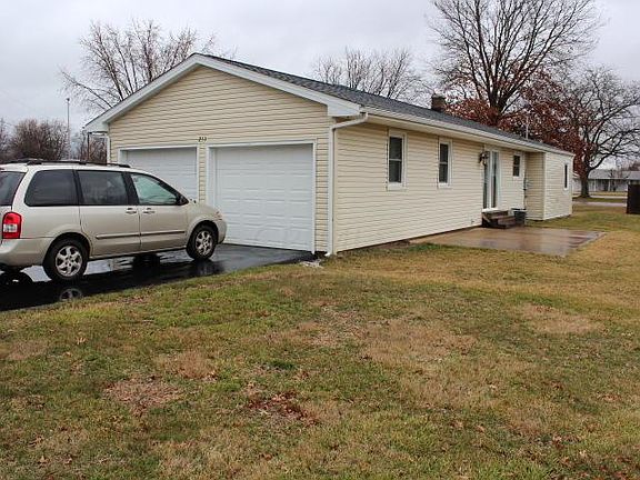 3rd image of 251 Shadwell Dr