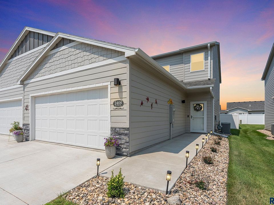 1st image of 2406 E Cama Pl