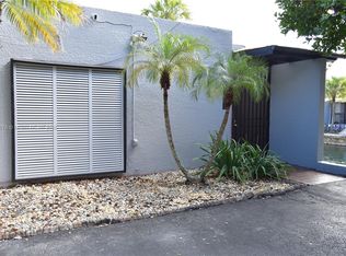 16501 Fox Den Ct, Miami Lakes, FL 33014