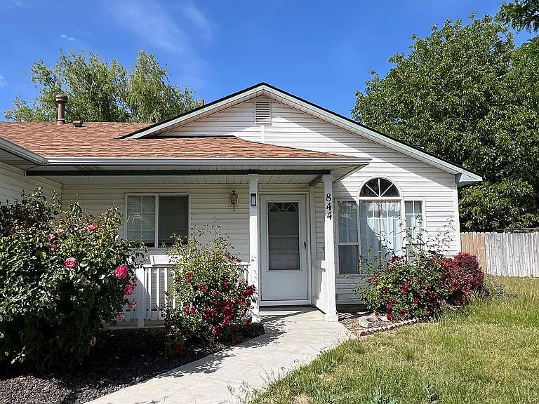 844 W Greenhead St — Photo 1
