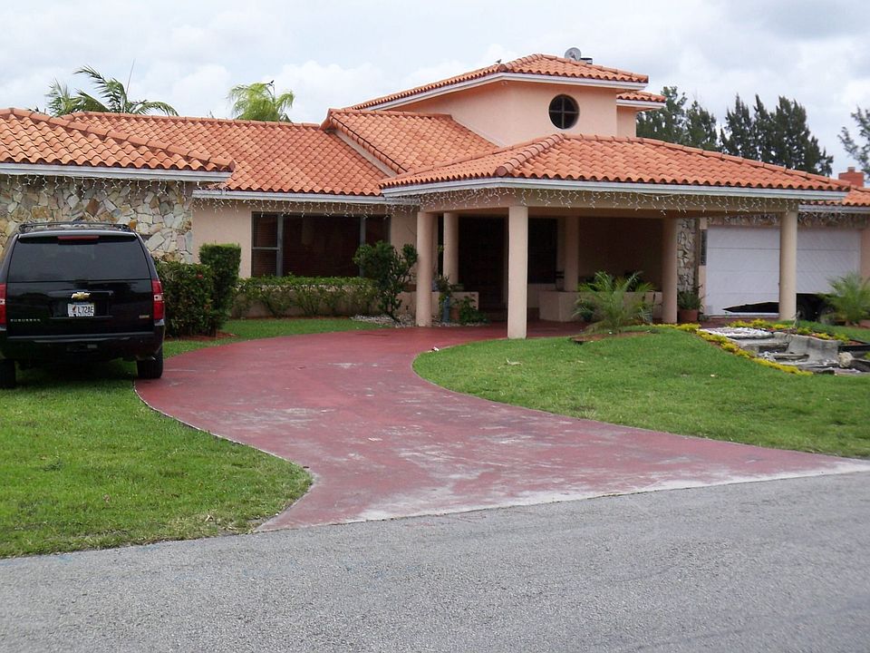 1st image of 7385 N Oakmont Dr