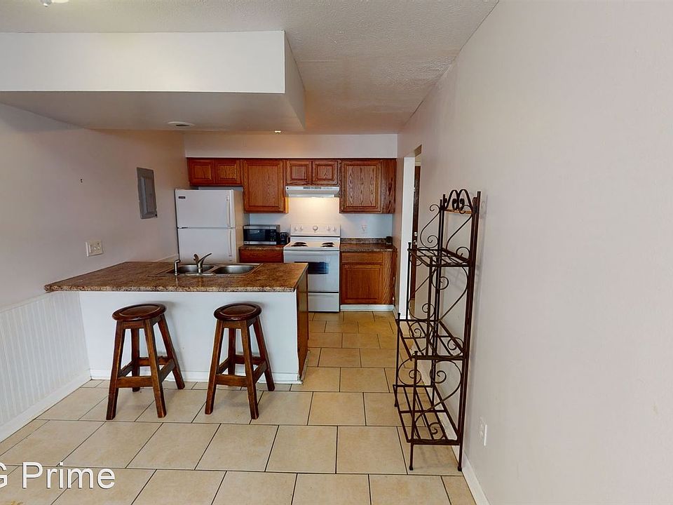 1st image of 319 E Hillsdale St APT 3