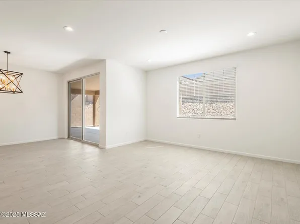 248 N Sunny Cove Pl, Tucson, AZ 85748