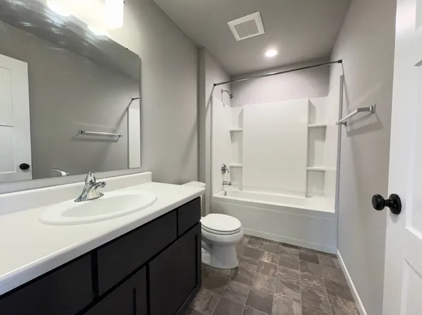 616 Hillcrest Dr, Waunakee, WI 53597