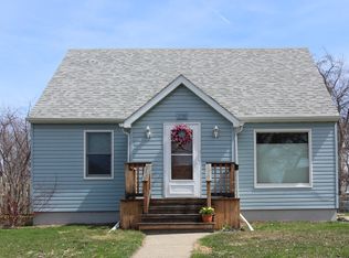1733 S 2nd St, Aberdeen, SD 57401