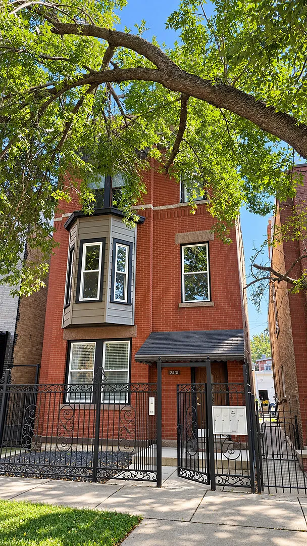 2 bed, 1200 sqft, $2,650 — Photo 1