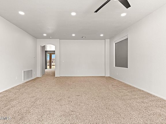 3rd image of 5617 W CARSON Road