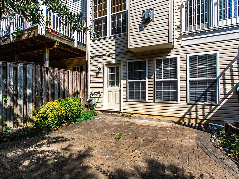 10410 Damascus Park Ln — Photo 53