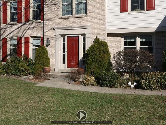 2nd image of 8028 Thistlewood Dr