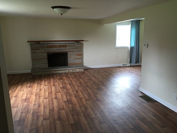 4th image of 370 McFarland Ln #1