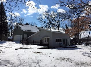 12084 Weiman Dr, Pinckney, MI