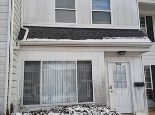 6915 Gracely Dr, Cincinnati, OH 45233
