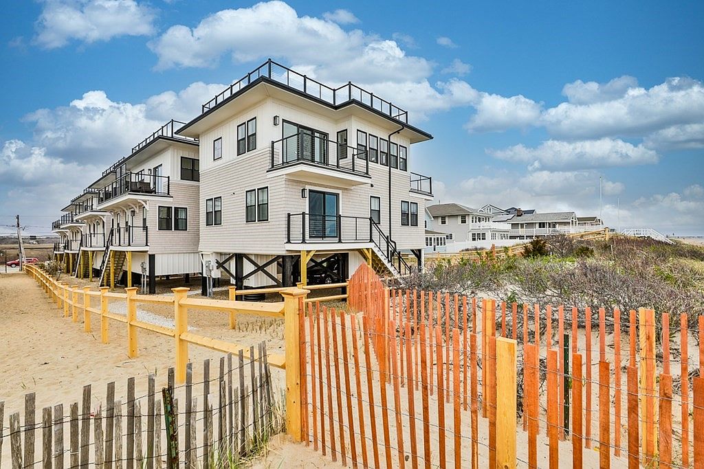 504 N End Blvd B, Salisbury, MA 01952 Zillow