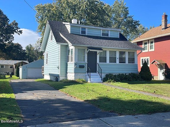 2nd image of 88 Cromwell Ave