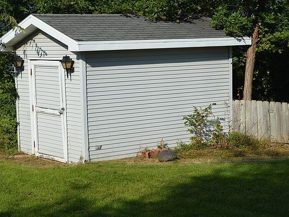 4th image of 2772 Saint Anthony Dr