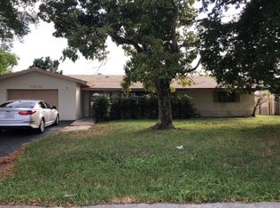 7810 NW 39th Ct, Coral Springs, FL 33065