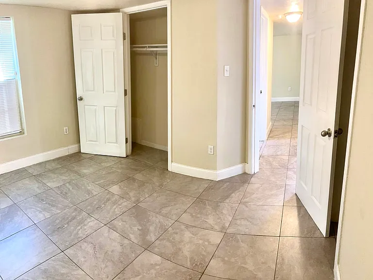 4706 Siegel St #4B — Photo 6