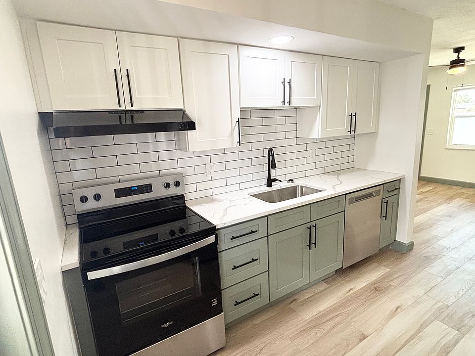 1st image of 510 91st Ave N #508