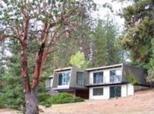 475 Mary Ann Dr, Jacksonville, OR