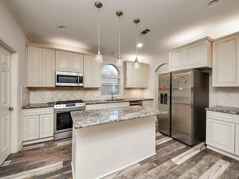 6314 Holly Canyon Ct — Photo 12