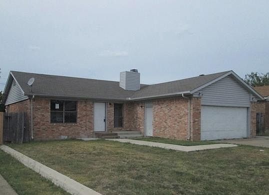 1st image of 143 Woodhill Dr