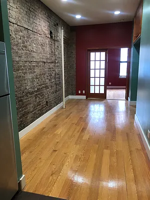 Rented by Batra Group Inc | media 15