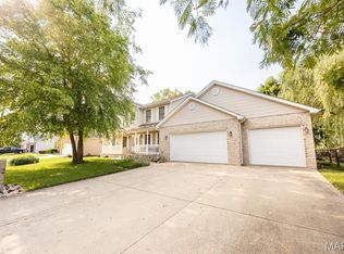 1241 Antique Ln, Mascoutah, IL 62258