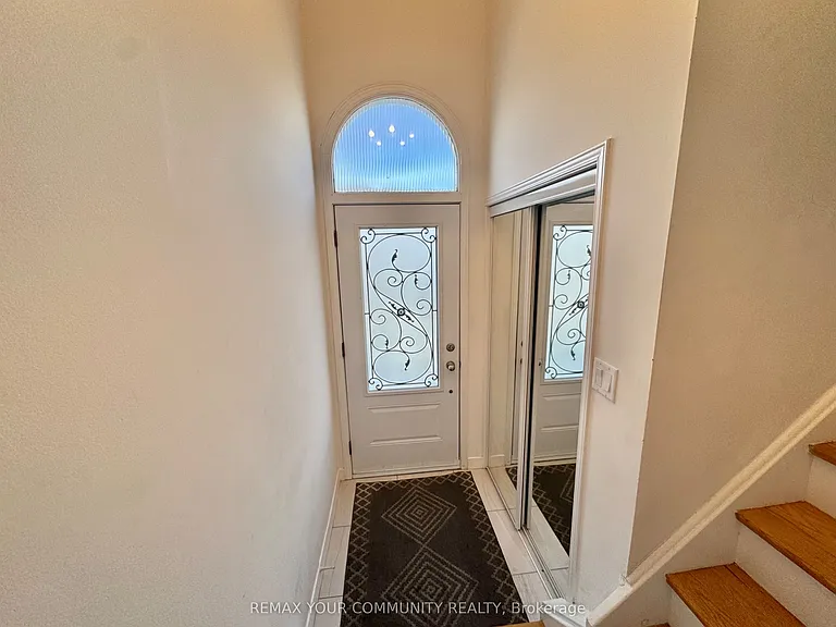 165 Aberdeen Ave — Photo 3