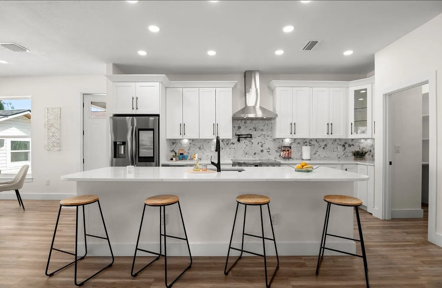 3505 N Dartmouth Ave — Photo 4
