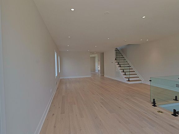3rd image of 242A Hagan Pl #240A