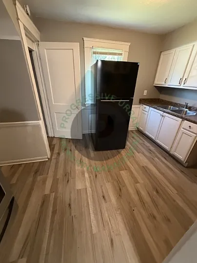 7700 Goodman Ave — Photo 3