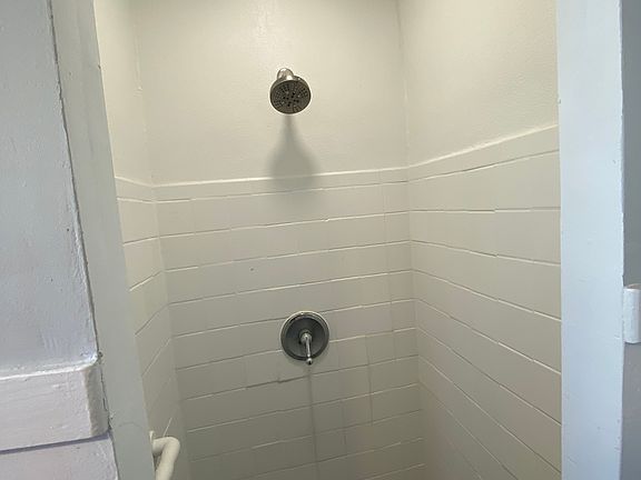 5th image of 1703 N Alton Ave #1703