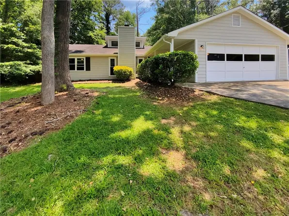 963 Walnut Creek Ln, Jonesboro, GA 30238