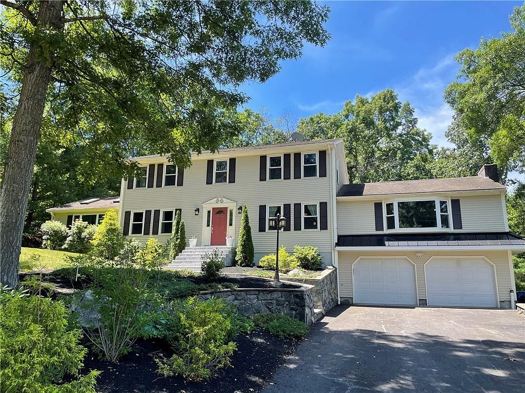 3 Oak Hill Dr, Lincoln, RI 02865 Zillow