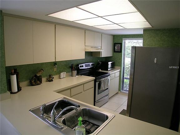 2nd image of 3061 Taywood Mdws #1