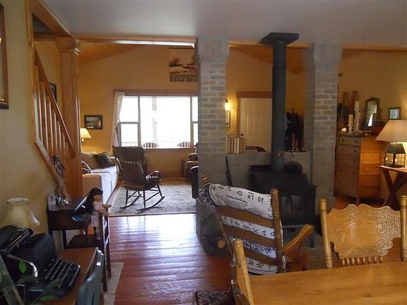 3rd image of 17 Vista Dr