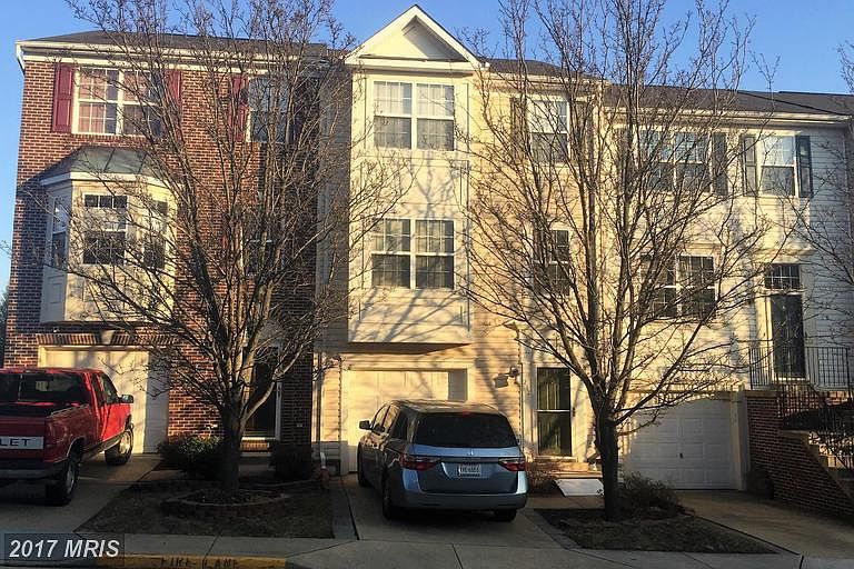 1st image of 212 Golden Larch Ter NE