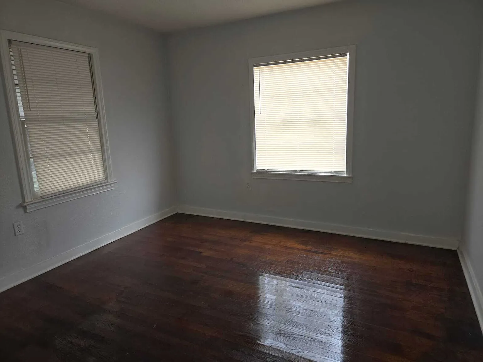 927 Spring Avenue - 1 — Photo 3