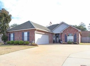 5917 Pepper Tree Dr, Alexandria, LA 71303