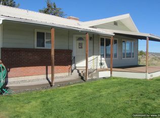 68711 Canyon Rd, Hines, OR 97738