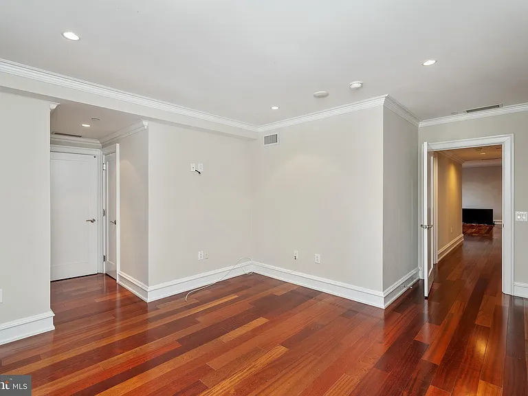 219 S 18th St #29-709 — Photo 20
