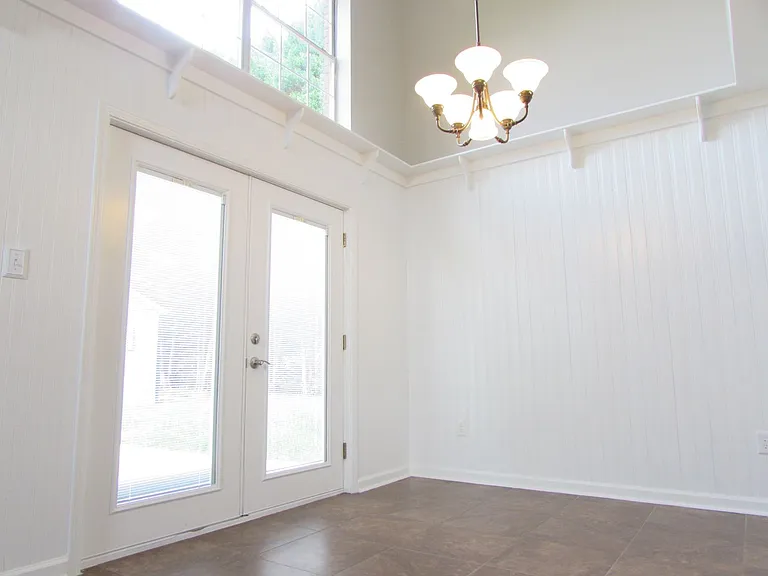 106 Yorkshire Dr — Photo 6