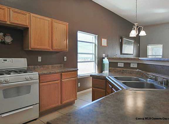 4th image of 253 Stoneheath Ct