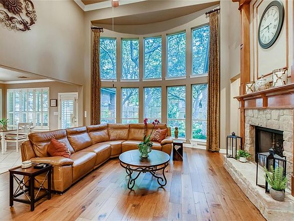 5th image of 1429 River Forest Dr